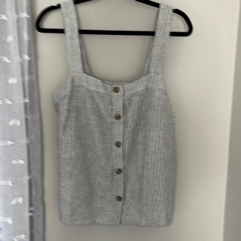 J Crew Linen blend striped top. Size Medium. Black and cream vertical stripes